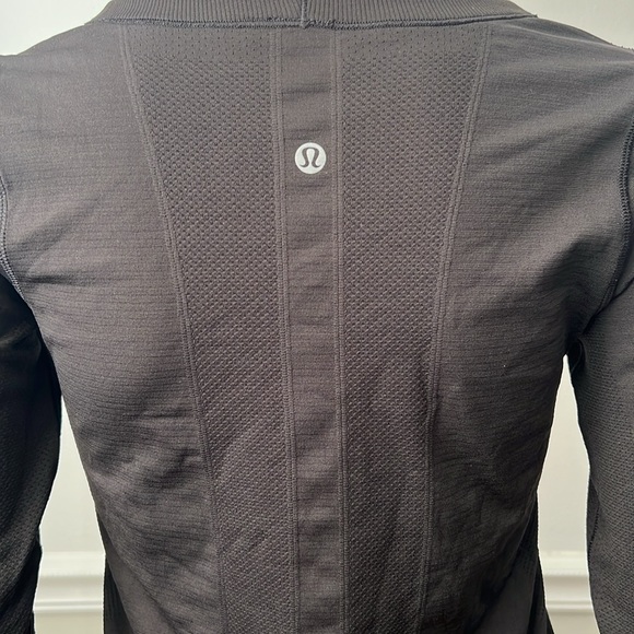 Lululemon Swiftly Tech Long Sleeve (Breeze) *Relaxed Fit - Picture 15 of 15